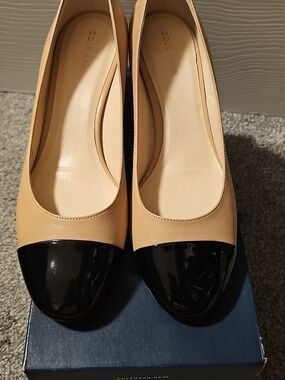 Moving Sale! Cole Haan Beige Flats with Black Patent Cap Toe 7.5